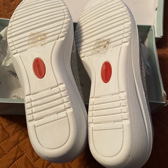 Jean Ardor gray walking shoes. NIB - Picture 4 of 6